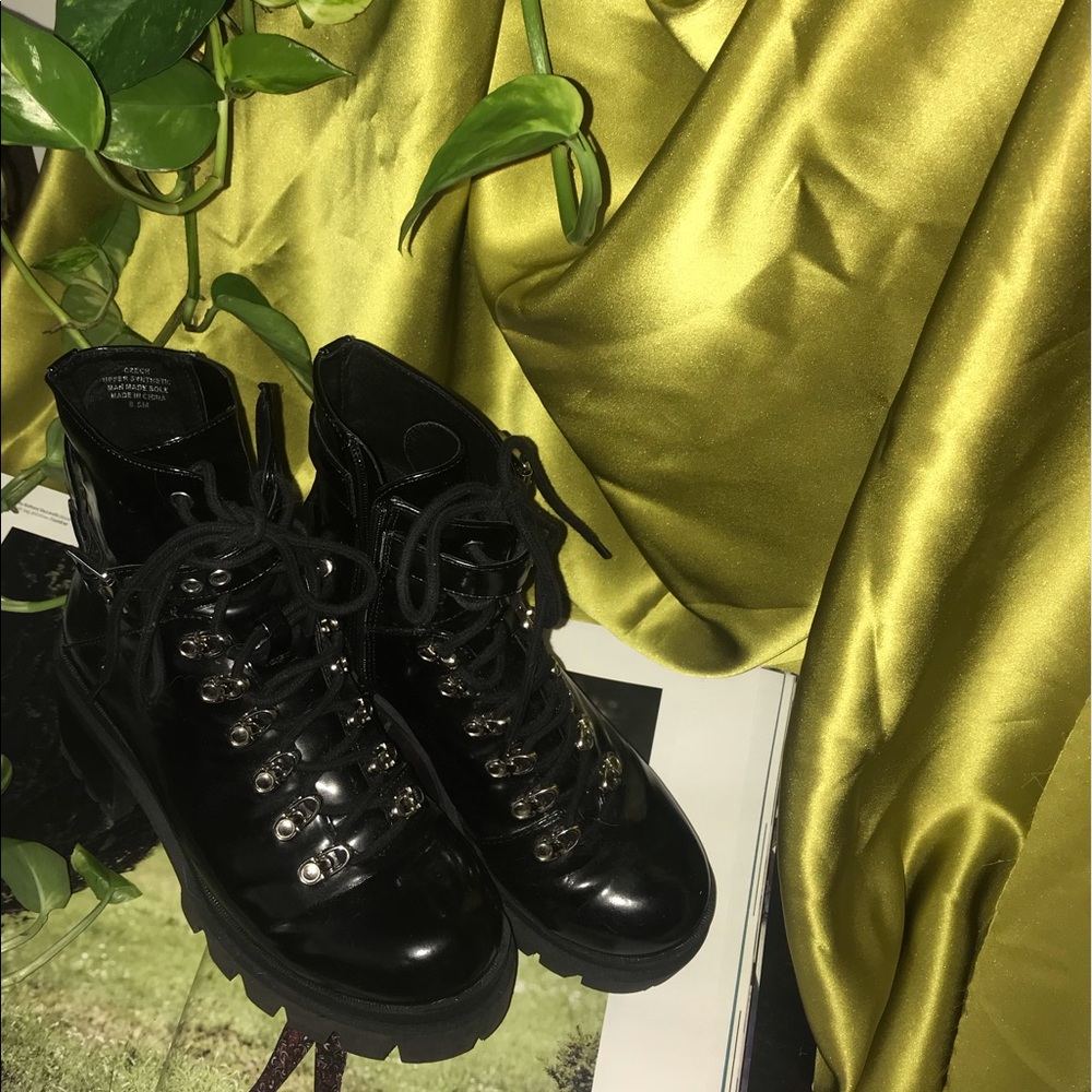 Czech-Hi Platform Heeled Boots